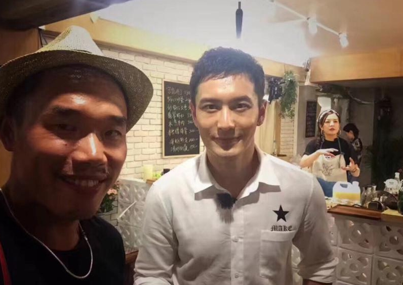 吉利连续6年携手韩红公益行 再捐30辆新远景SUV|JDB电子游戏官网(图3) JDB电子游戏官网