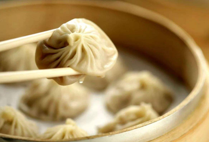 小贝力挺索帅:他让曼联走向正轨 继承了弗爵衣钵_JDB电子(图1) JDB电子游戏官网