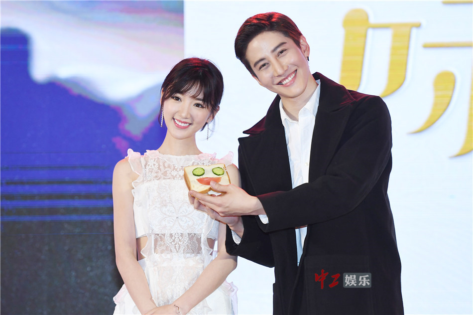 JDB电子|犯罪!热苏斯一场踢丢3个单刀 2次浪费丁丁妙传(图1) JDB电子